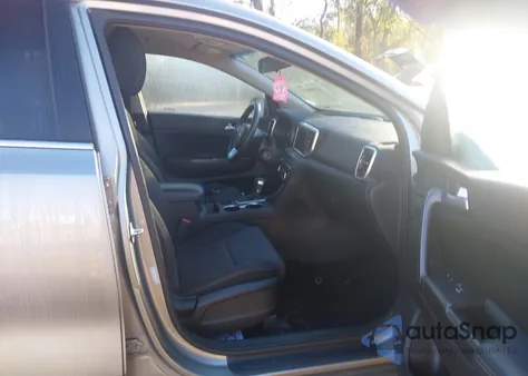 2021 Kia Sportage Lx z USA, uszkodzony, nr VIN KNDPM3AC1M7931892